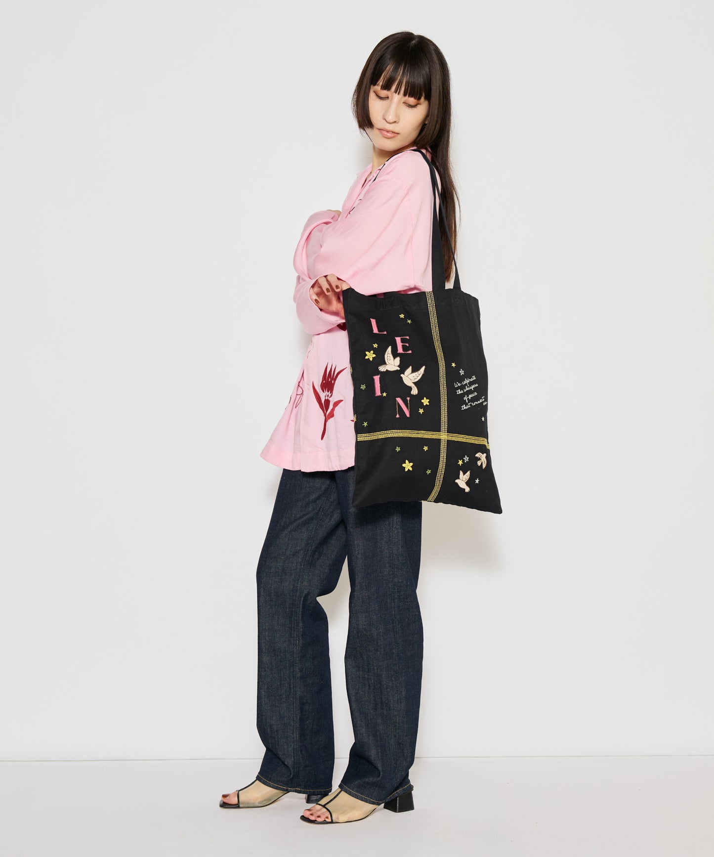【MEN,WOMEN】LEIN お絵描きパッチワーク刺繍トートバッグ