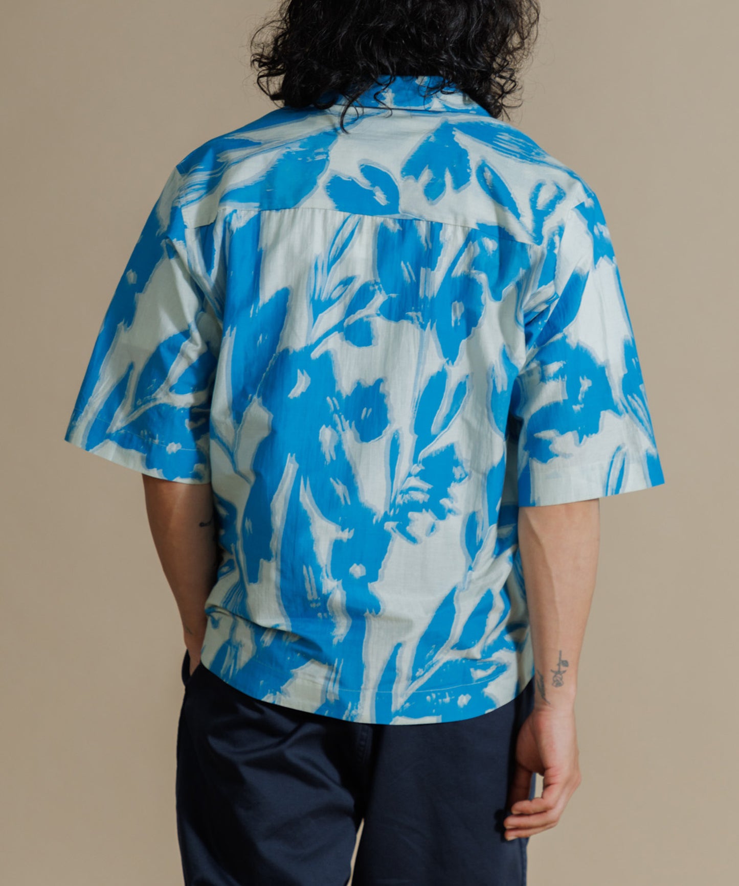 【MEN , WOMEN】LEIN コットンシルクリーフプリントシャツ　