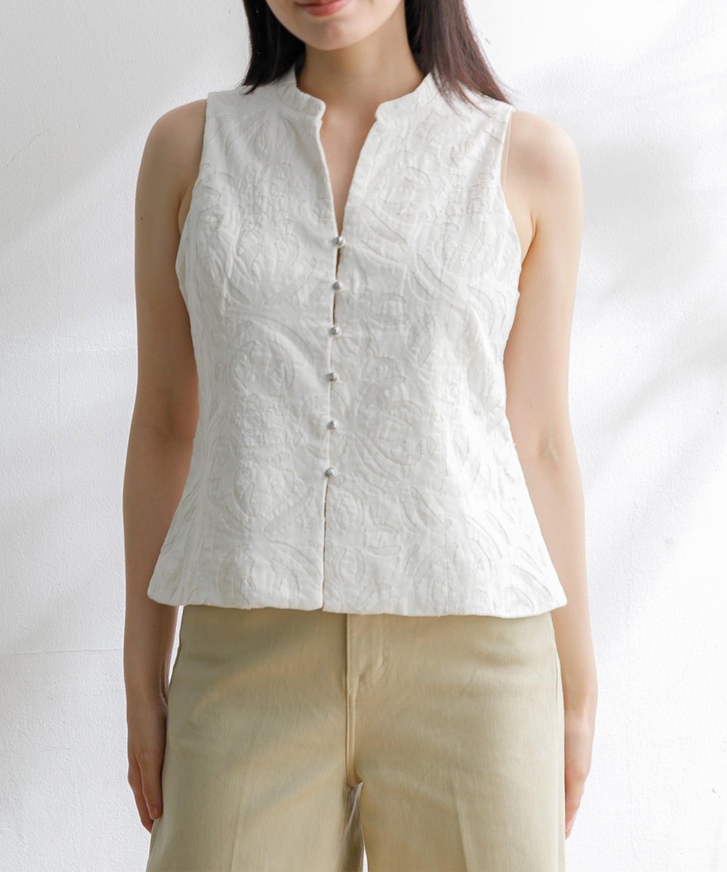 【WOMEN】リバースアップリケコンパクトベスト