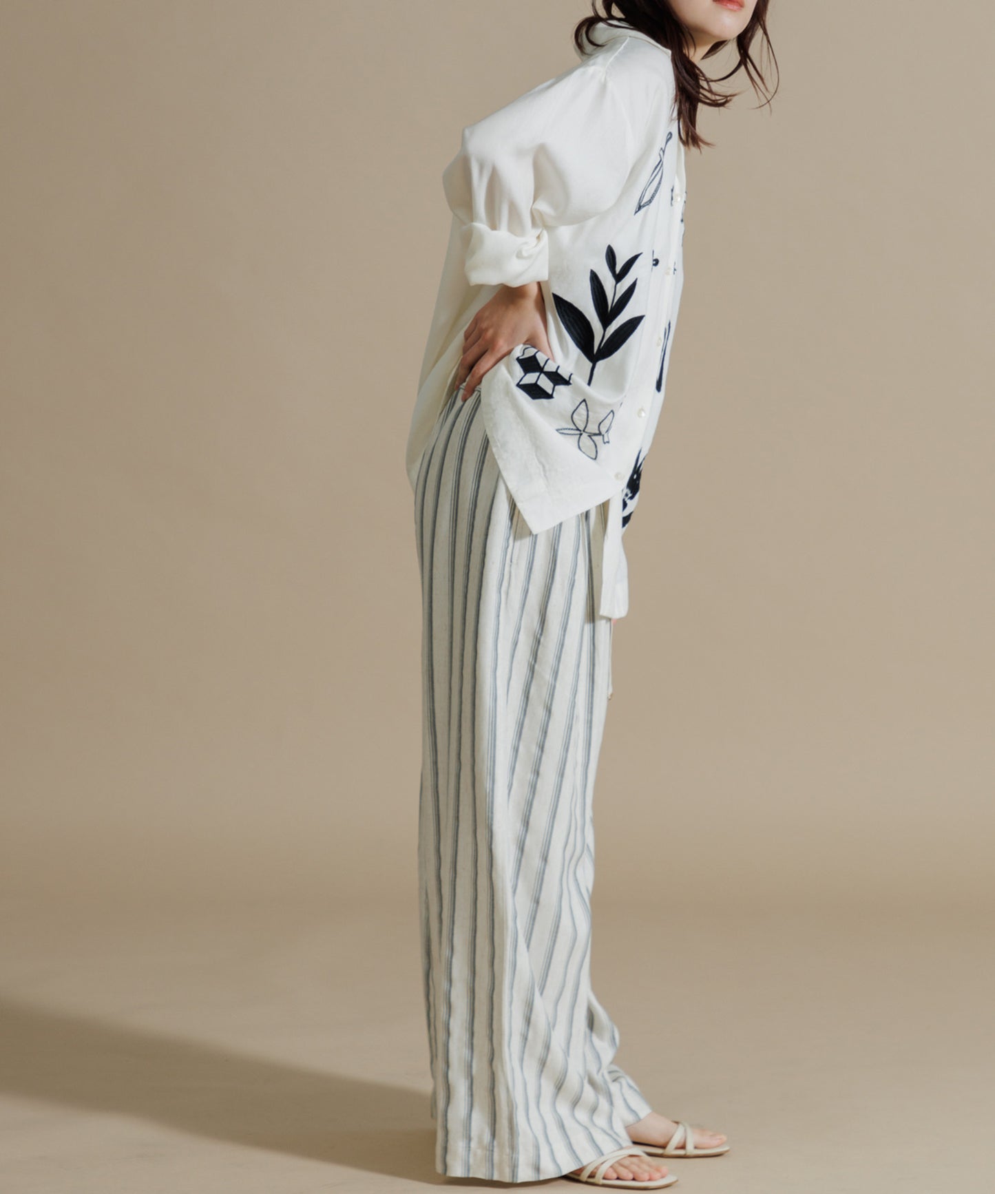 【MEN , WOMEN】LEIN / お絵描き刺繍シャツ